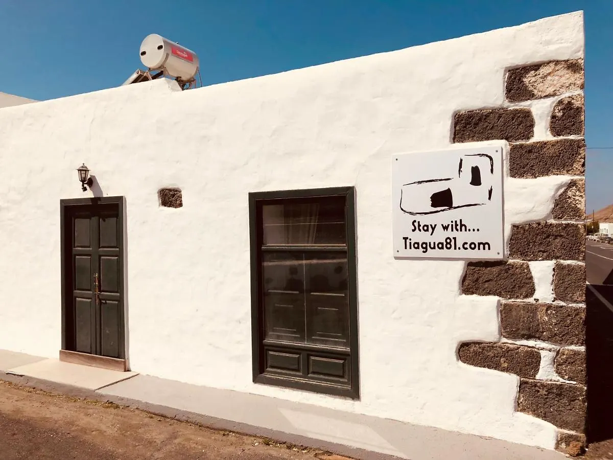 Apartment Sala Botanica Studio - Shared Pool - Central Island Location - 10 Mins Drive To Famara And La Santa Tiagua