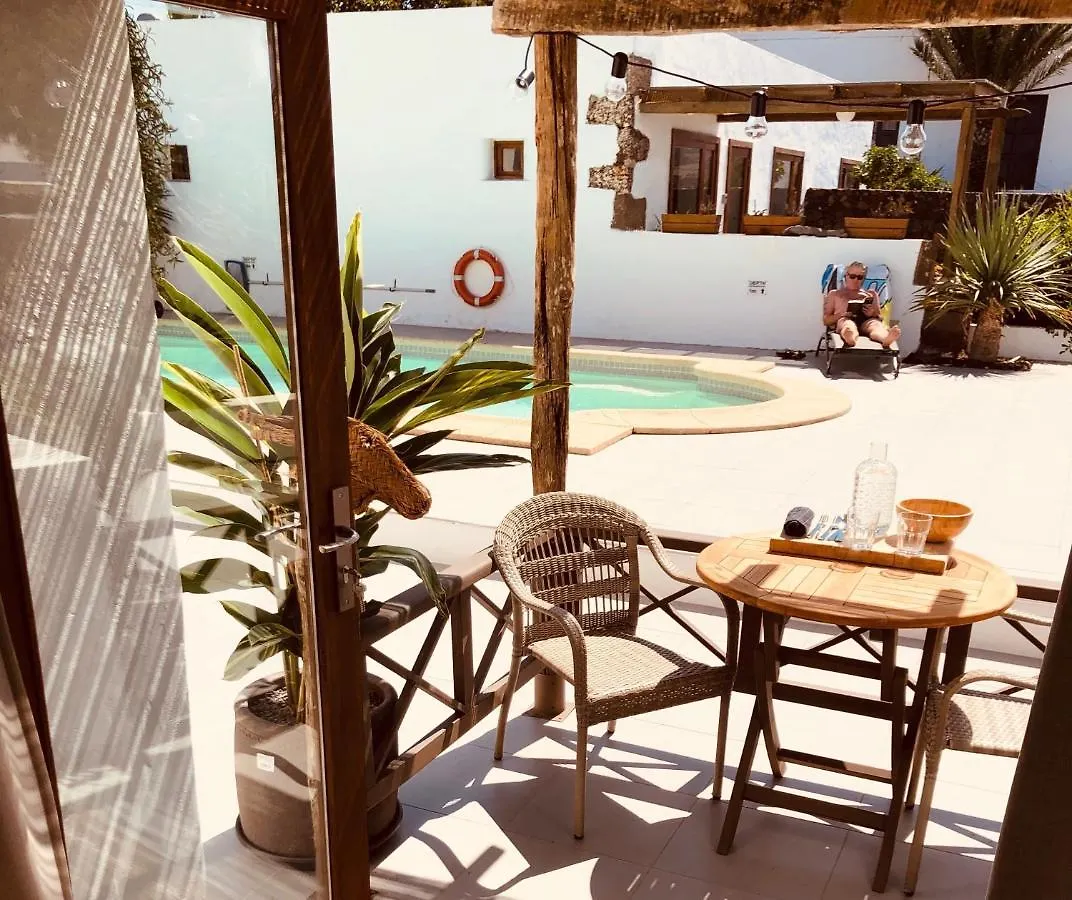Sala Botanica Studio - Shared Pool - Central Island Location - 10 Mins Drive To Famara And La Santa Tiagua 0*,